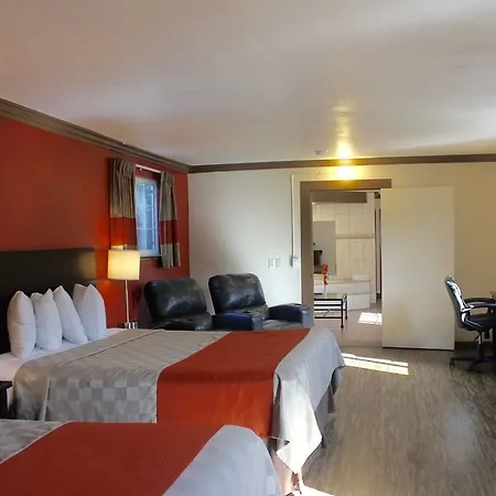 Red Roof Inn & Suites Monterey